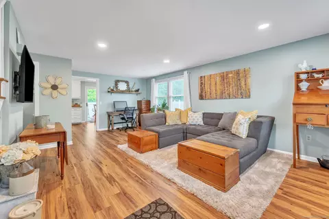 1 Saint Marc Cir #M, South Windsor, CT 06074