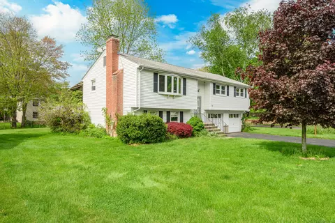 112 Mallard Dr, East Hartford, CT 06118