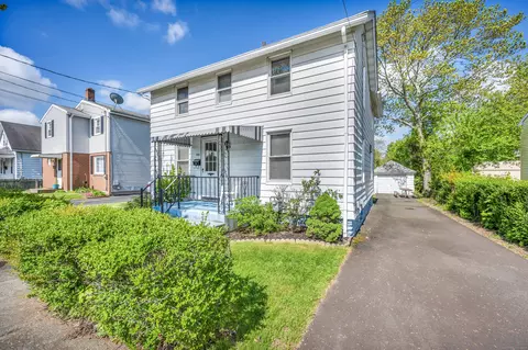 289 S Cherry St, Wallingford, CT 06492