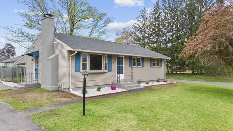 23 Lancer Dr, Enfield, CT 06082