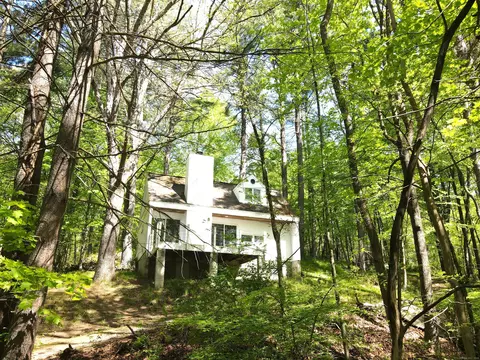 1 Elman Dr, Salisbury, CT 06068