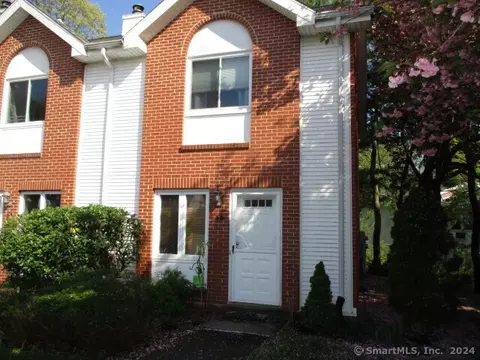 585 Park Rd #3-8, Waterbury, CT 06708