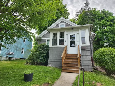 207 Spring St, Meriden, CT 06451