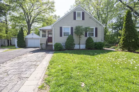 25 South Ct, Meriden, CT 06450