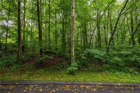 1 Michael Dr, Plymouth, CT 06786