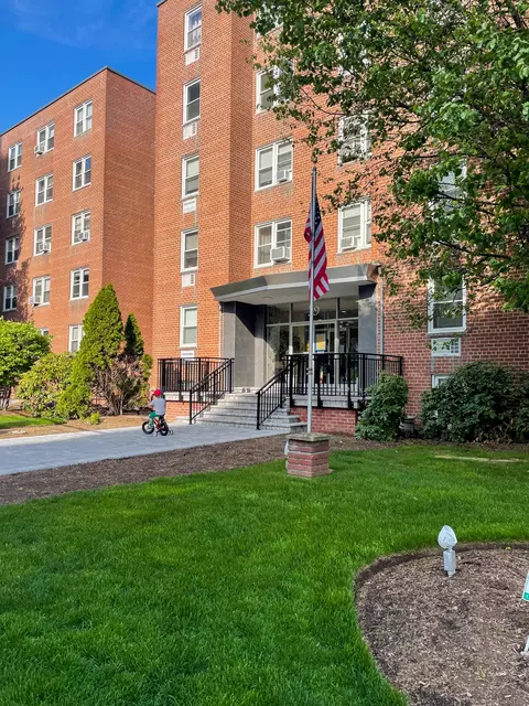 39 Glenbrook Rd #2D, Stamford, CT 06902