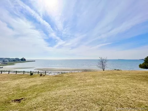 181 Melba St #120, Milford, CT 06460