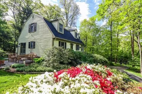 46 Inglenook Rd, New Fairfield, CT 06812