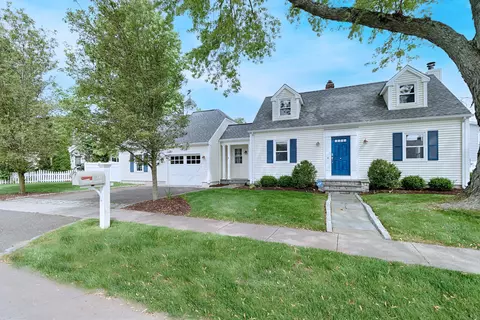 60 Arbor Dr, Fairfield, CT 06890