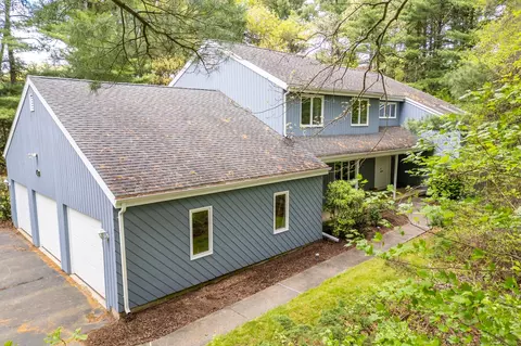 127 Quarry Rd, Glastonbury, CT 06033