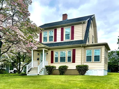60 Frederick St, Newington, CT 06111