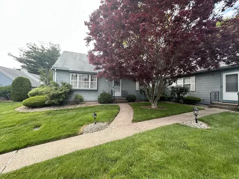 12 Maybury Rd #12, Suffield, CT 06078