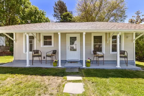20 William St, Waterford, CT 06385