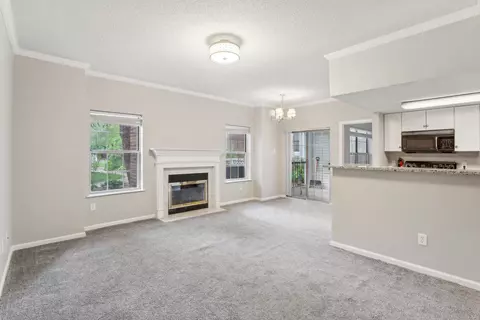 31 High St #11108, East Hartford, CT 06118