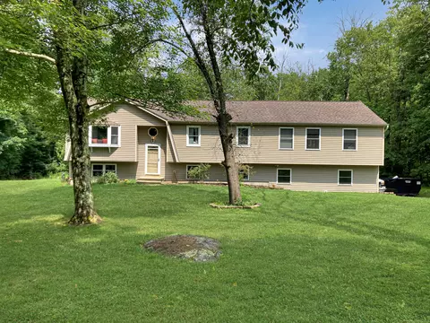 68 Burnham Rd, Lebanon, CT 06249