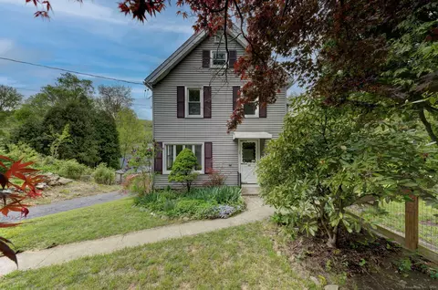 46 Jones Rd, Naugatuck, CT 06770