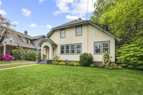 70 Grennan Rd, West Hartford, CT 06107