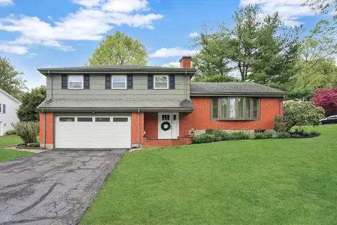 49 Royal Oak Dr, West Hartford, CT 06107