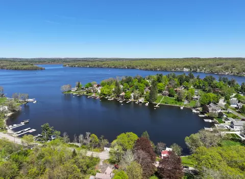207 Bantam Lake Rd, Morris, CT 06763 photo 1