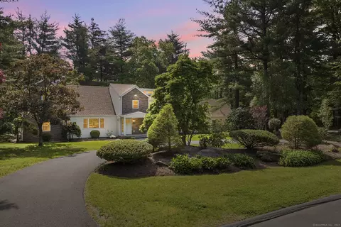 16 Ariel Way, Avon, CT 06001