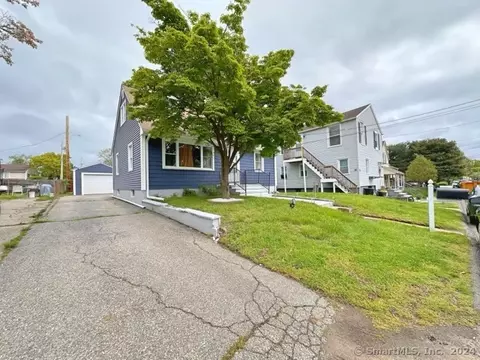 51 Roosevelt Ave, Stratford, CT 06615