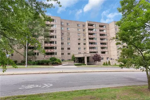 143 Hoyt St #4M, Stamford, CT 06905
