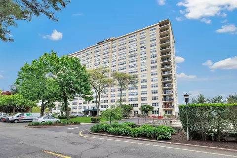 2625 Park Ave #6J, Bridgeport, CT 06604