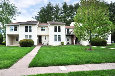 949 Pleasant Valley Rd #10-08, South Windsor, CT 06074