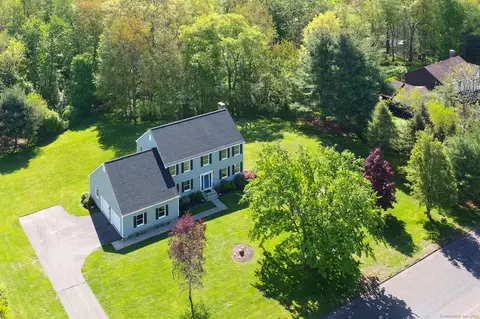 58 Black Walnut Dr, Durham, CT 06422