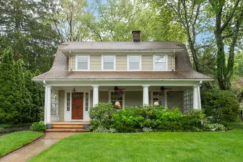 79 Spring Glen Ter, Hamden, CT 06517