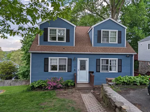73 New St, Shelton, CT 06484