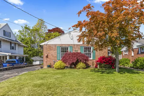 1107 Ocean Ave, New London, CT 06320