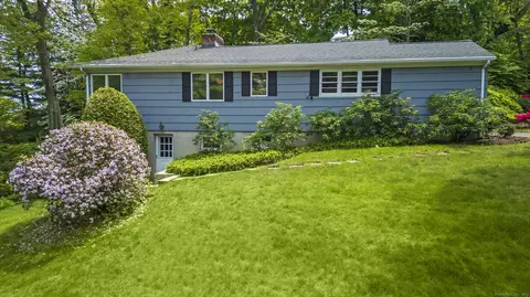 5 Richmond Hill Rd, Norwalk, CT 06854