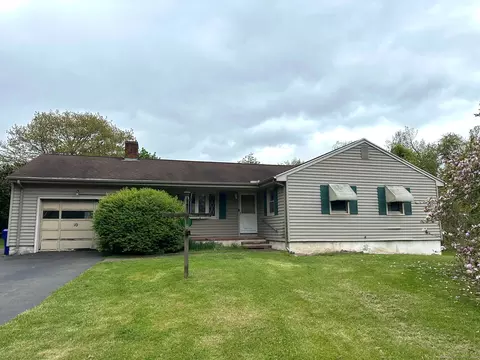 10 Marshall Pl, Branford, CT 06405