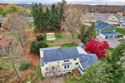 6 Merriman Ln, Prospect, CT 06712