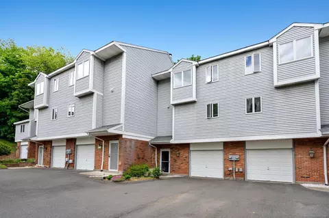 33 Brinley Way #33, Newington, CT 06111