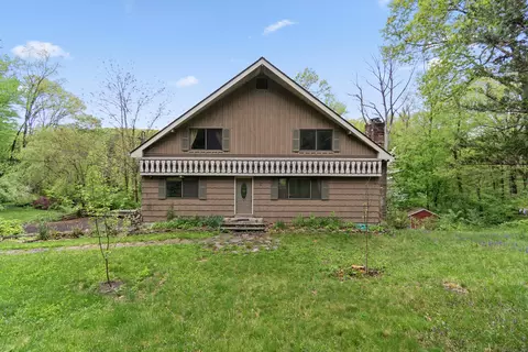 31 Turkey Plain Rd, Bethel, CT 06801