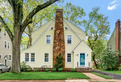 20 Elgin St, Hamden, CT 06517