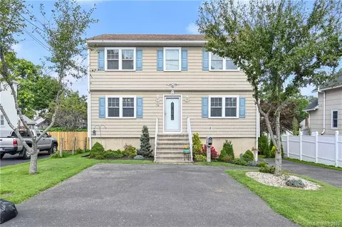 76 Prince St, Fairfield, CT 06824