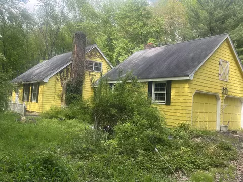 Undisclosed, Southbury, CT 06488