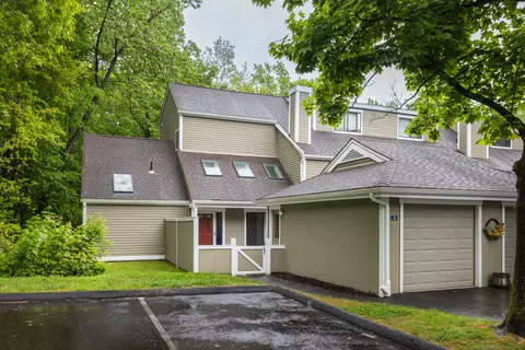 6 Country Walk #6, Shelton, CT 06484