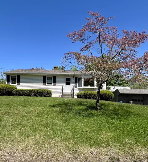 26 Chestnut St, Killingly, CT 06239