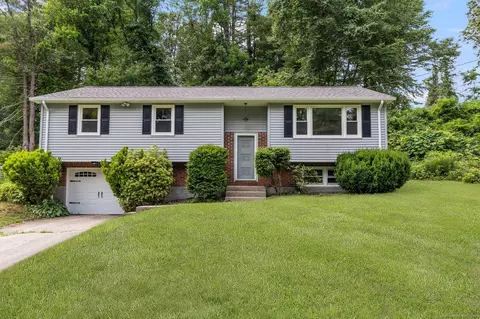 106 Little Pond Rd, Woodstock, CT 06281