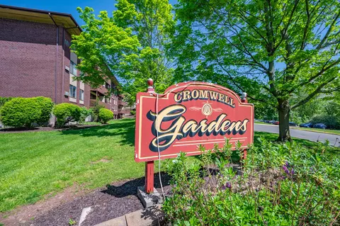 1317 Cromwell Hills Dr #1317, Cromwell, CT 06416