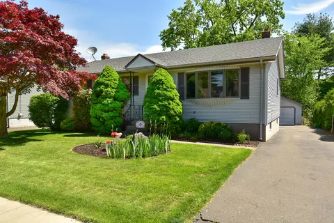 110 Skinner Rd, Berlin, CT 06037