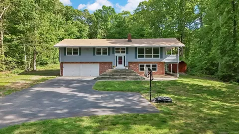 30 Gregory Hill Dr, Glastonbury, CT 06033