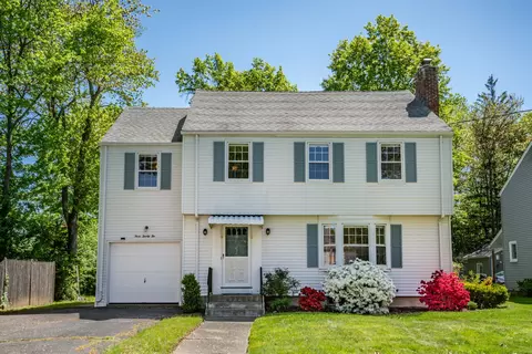 322 Auburn Rd, West Hartford, CT 06119