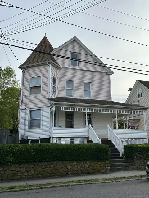 28 Lee Ave, New London, CT 06320