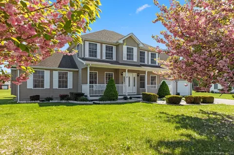 7 Huckleberry Rd, Windsor, CT 06095