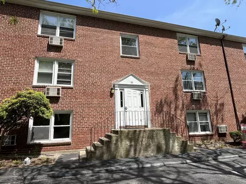 111 Niles Hill Rd #A, New London, CT 06320